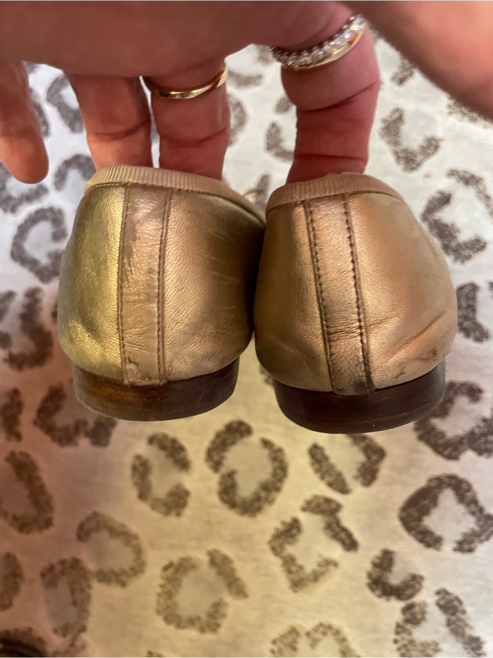 CHANEL Ballet Flat in Metallic Gold with Bow 37.5 - Picture 10 of 11